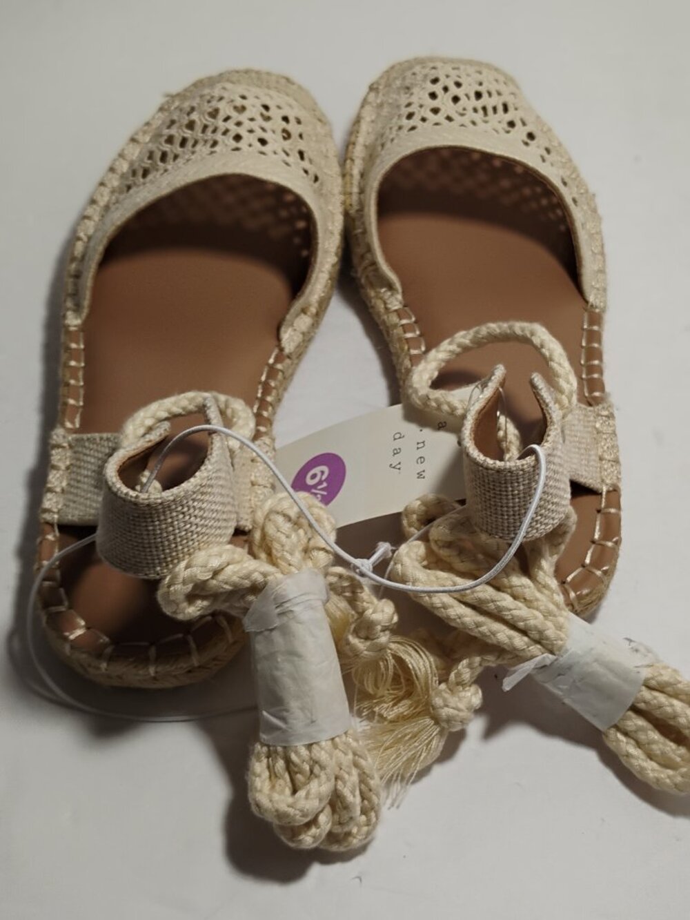 NWT A New Day Womens Espadrilles Sandals Ivory Crochet Ankle Wrap Size 6.5 - Picture 3 of 11